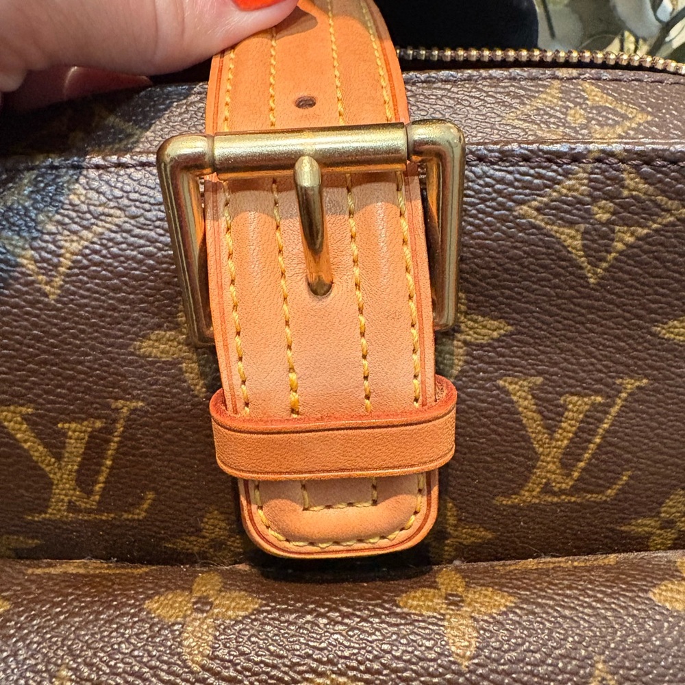 Louis Vuitton Monogram Canvas Shoulder Bag with Tan Leather Straps - Picture 3 of 16